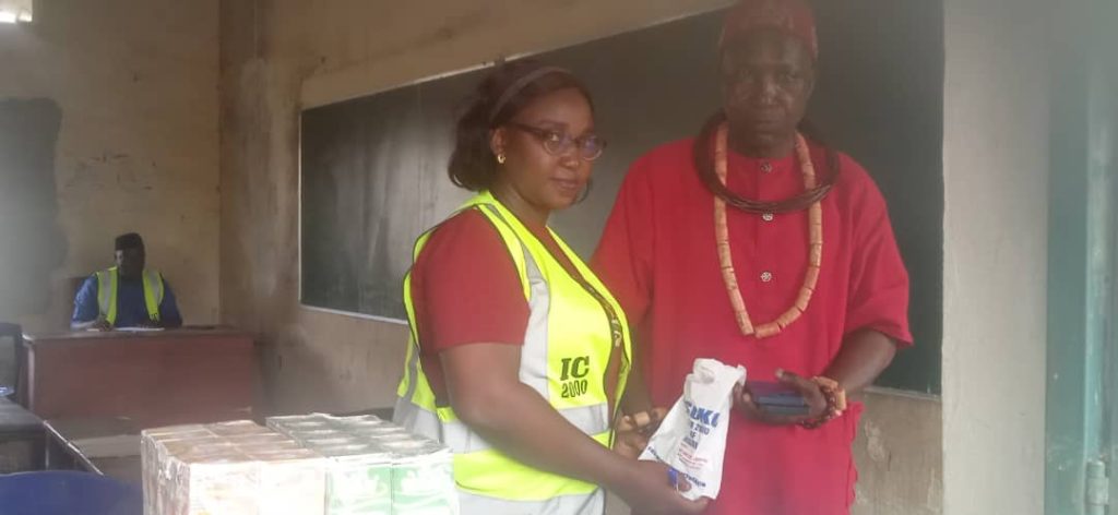 The Odio-Ologbo receiving medical Drug's.