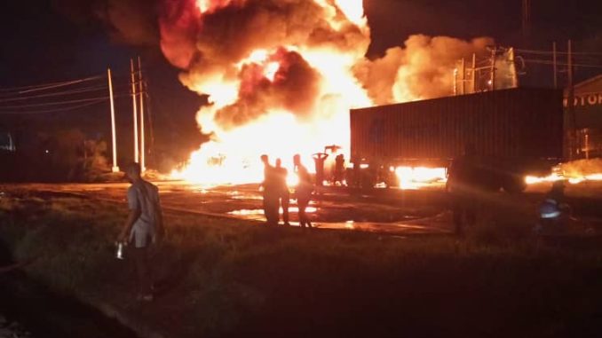 The-burning-petrol-tanker-678×381