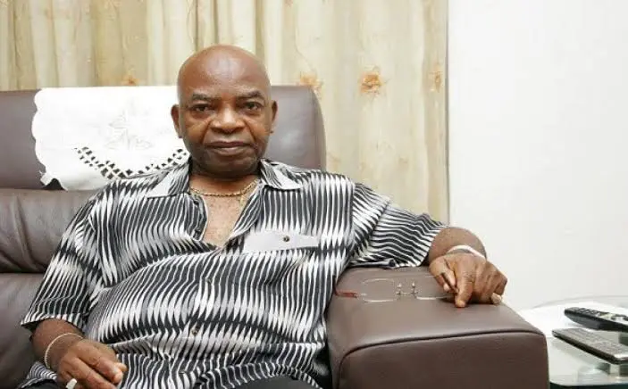 Arthur-Eze- (1)